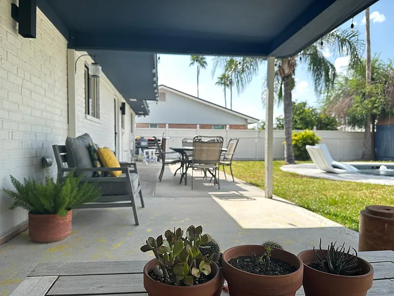 1608 Xanthisma Ave — Photo 13