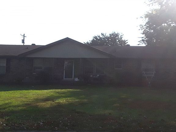2nd image of 1584 Armistead Dr