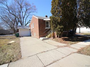 23767 Piper Ave, Eastpointe, MI 48021