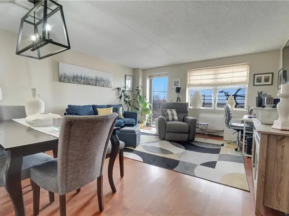 260 Beach 81st St APT 4M, Far Rockaway, NY 11693