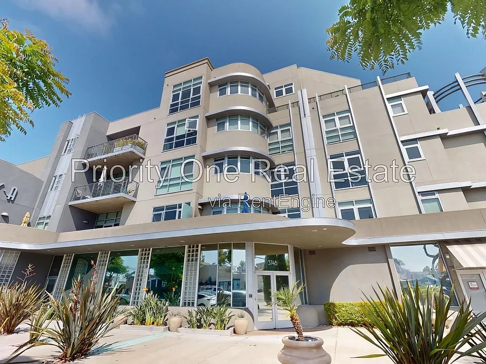 3740 Park Blvd #112
