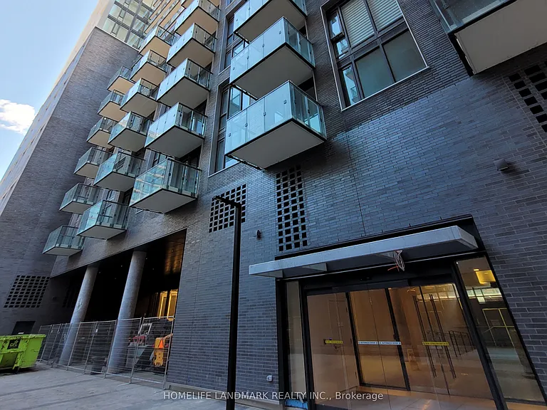 158 Front St E #623 — Photo 23
