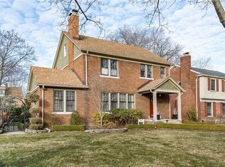 1241 Bedford Rd, Grosse Pointe Park, MI 48230