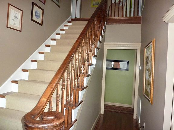 2nd image of 400 Royal Burgess Dr