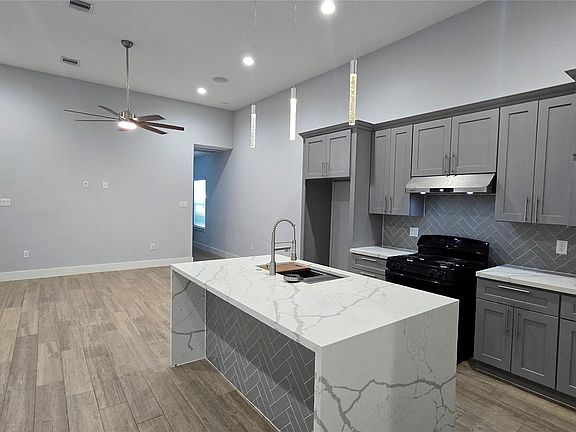 4th image of 10017 Morocco Rd