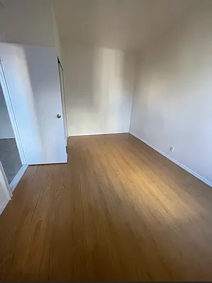 Rented by Compass | media 14