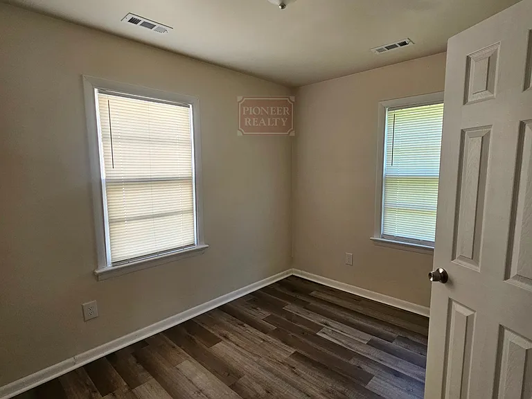 15 N Quince Ave — Photo 13