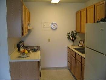 2nd image of 1920 E La Salle St APT 107