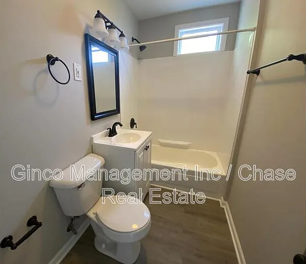 616 Vine St — Photo 15