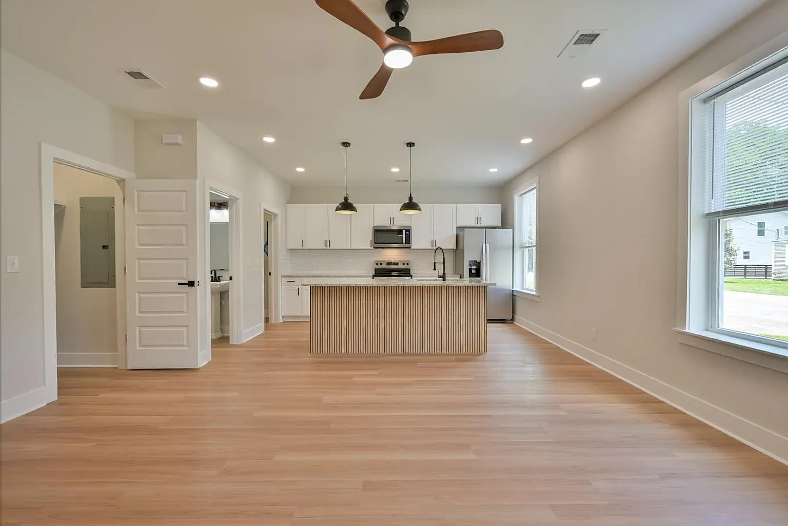 2 bed, 2.5 bath, 1000 sqft, $2,200 — Photo 4