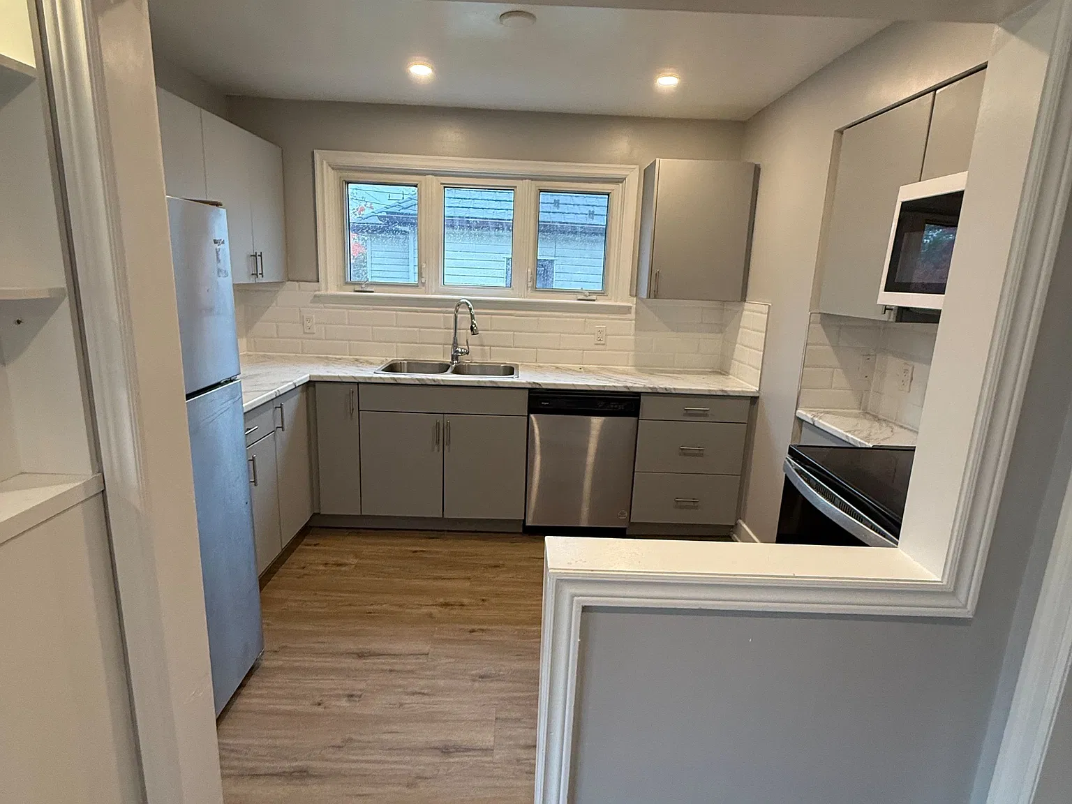 3 bed, $2,299 — Photo 4