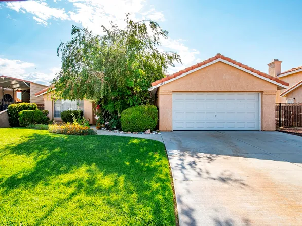 3181 Sabre St, Rosamond, CA 93560