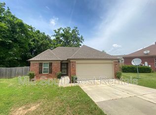 5455 April Forest Dr, Memphis, TN 38141