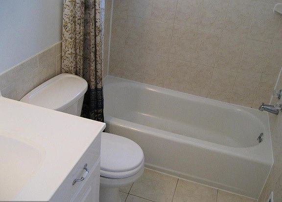 5th image of 4430 Forest Glen Ct