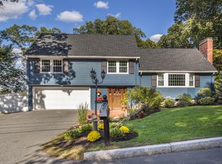 4 Bigelow Ave, Winchester, MA 01890