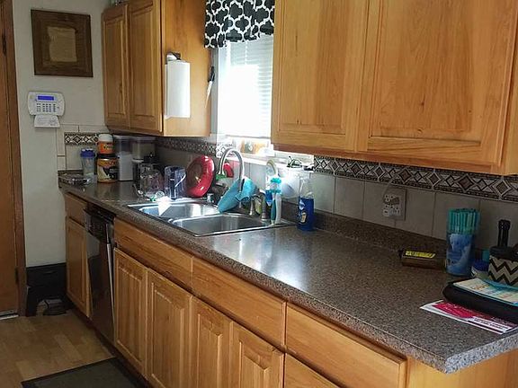 5th image of 1332 W 11th St