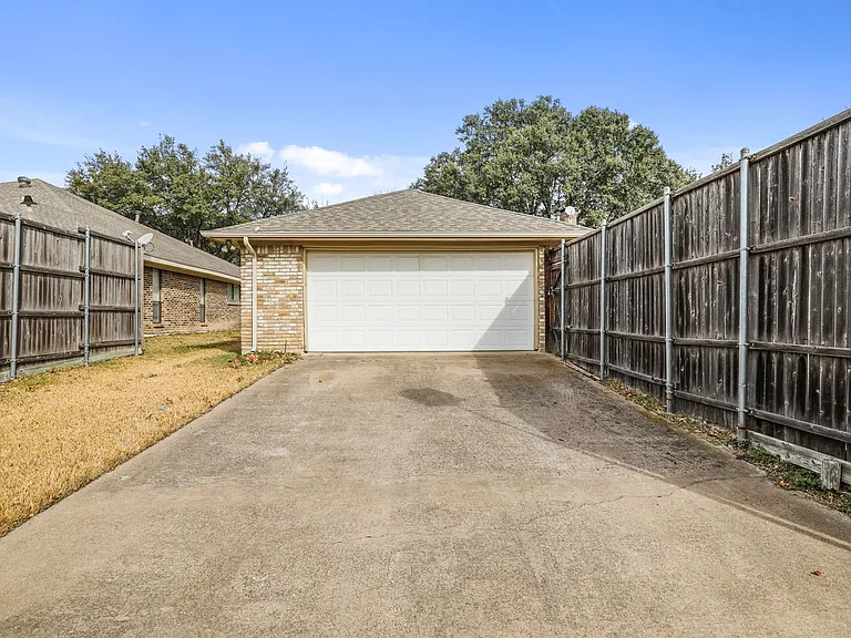 9738 Windham Dr — Photo 21