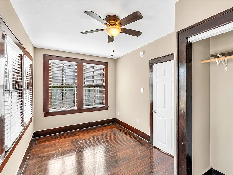 3010 Avenue Q #2 — Photo 4
