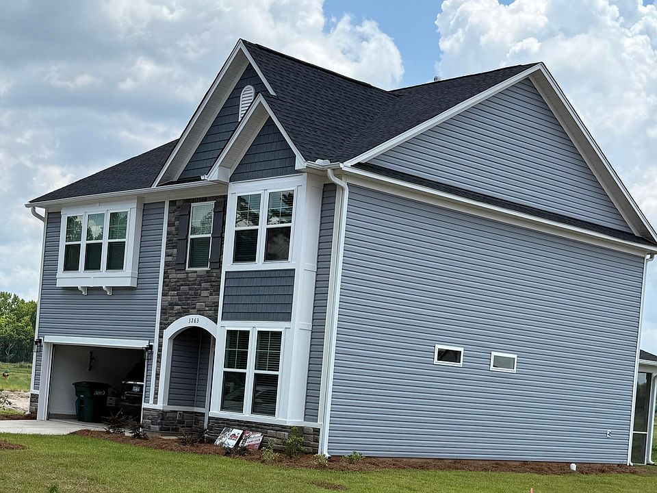 2nd image of 3263 Zeppelin Ln