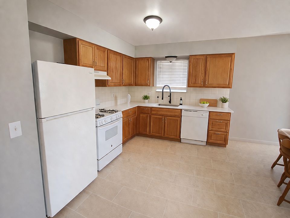 Kitchen with new countertop