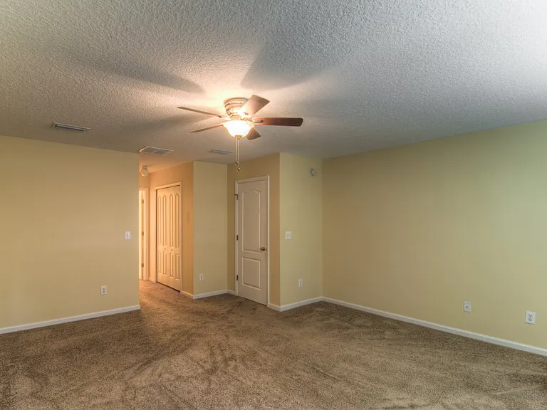 2509 Victoria Point Dr — Photo 14