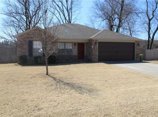 6673 Arrowhead Cv, Springdale, AR 72762