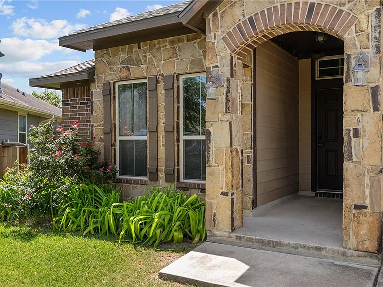 3075 Positano Loop — Photo 3
