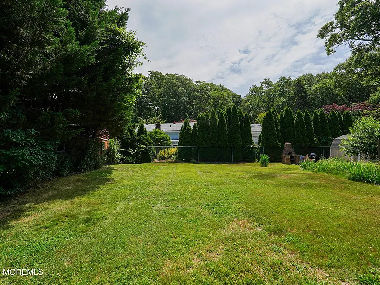 105 Owens Ave — Photo 17