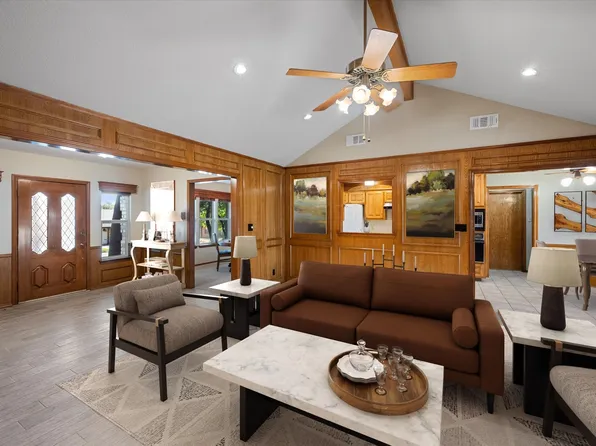 4910 Shady Springs Dr, Arlington, TX 76017