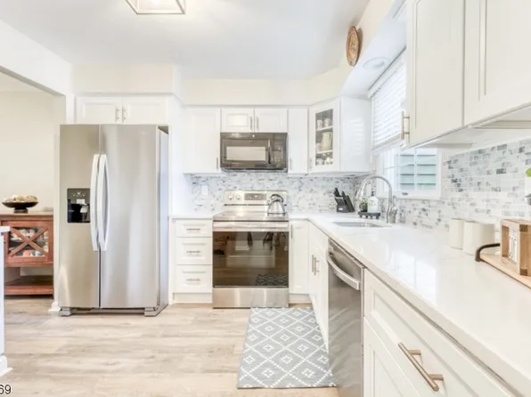 35 Mallard Ct, Readington Twp., NJ 08887