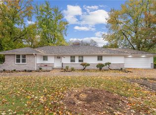 7620 Ward Pkwy, Kansas City, MO 64114