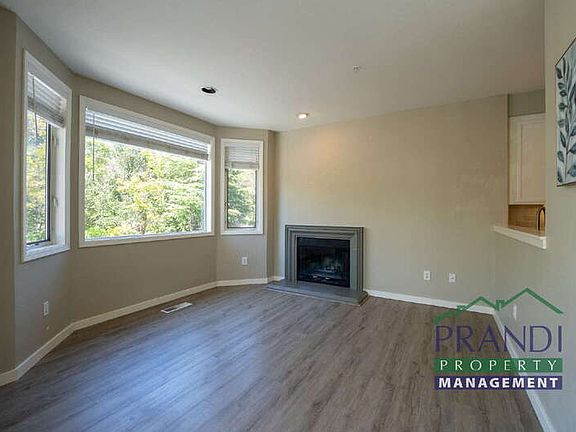 2nd image of 1 Gable Ct