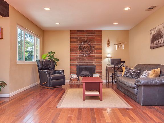 4th image of 922 Ayers Ave