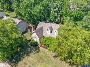 5842 N College Ave, Gladstone, MO 64119