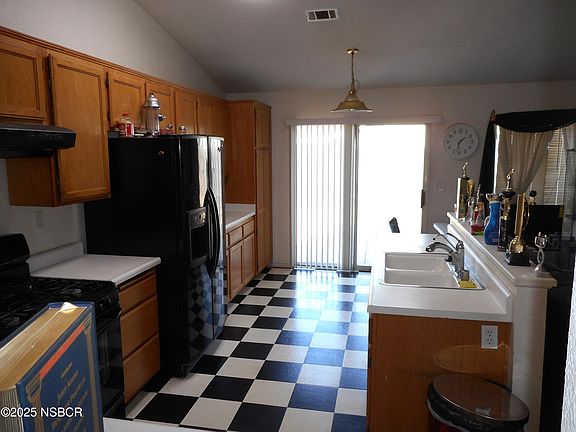 4th image of 1427 Calle Laureles