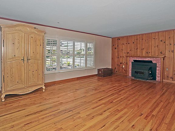 4th image of 2754 Borregas Dr