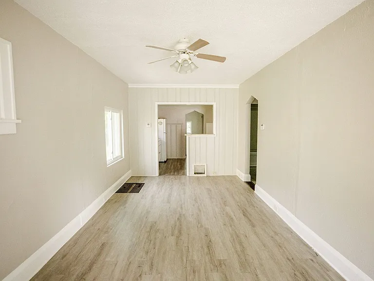 932 Turner Ave — Photo 1