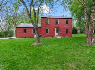 38 Wedgewood Ln, Girard, IL 62640