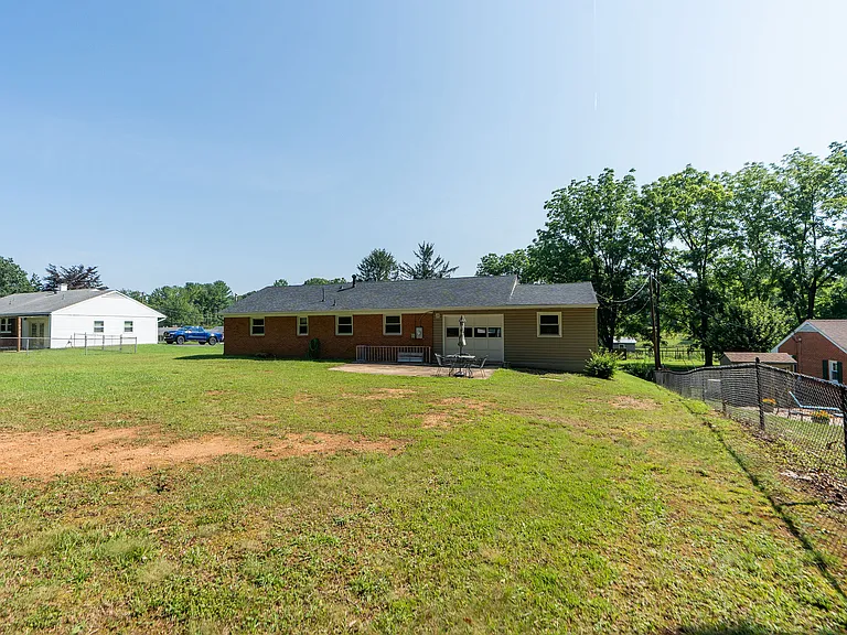 81 Sandy Ridge Rd — Photo 22
