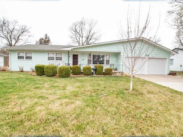 215 S Wilson St, Hillsboro, KS 67063