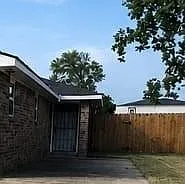3 bed, 2.0 bath, 933 sqft, $1,650 — Photo 2