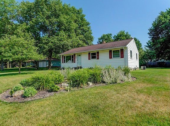 2nd image of 151885 Wren St