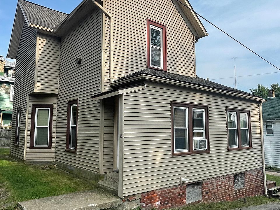 1st image of 15 Oak St #2