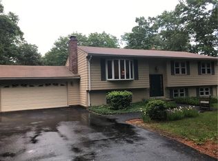 436 Trimtown Rd, Scituate, RI 02857