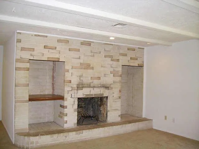 810 Terryhollow St — Photo 3