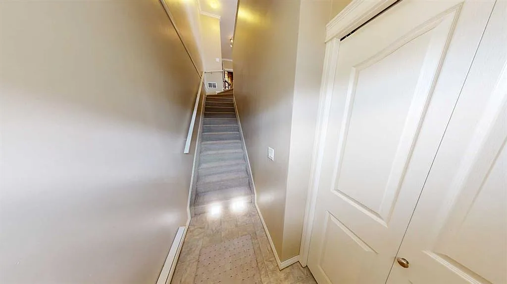 2 bed, 1.0 bath, 924 sqft, $1,850 — Photo 2
