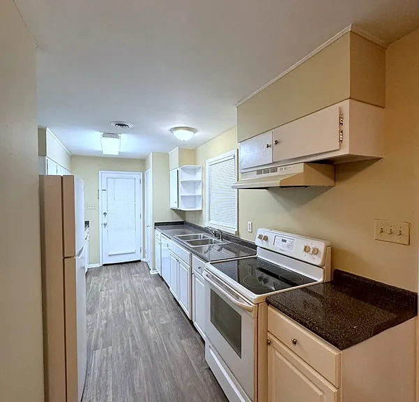 1814 Sylvan Dr — Photo 7