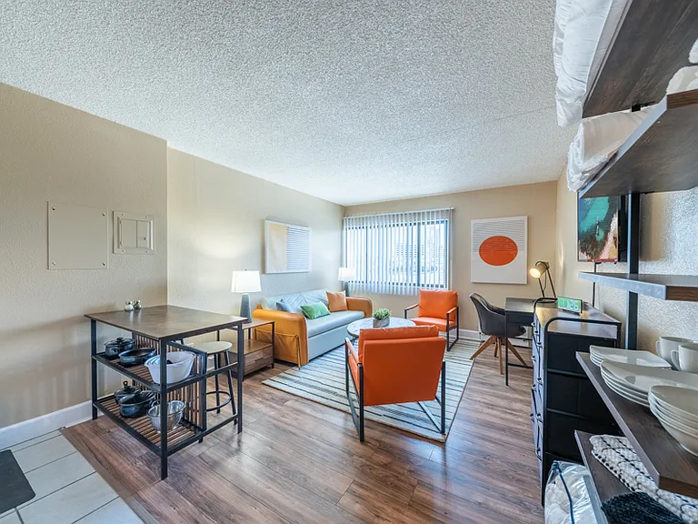 Reno Regency Apartments — Photo 5