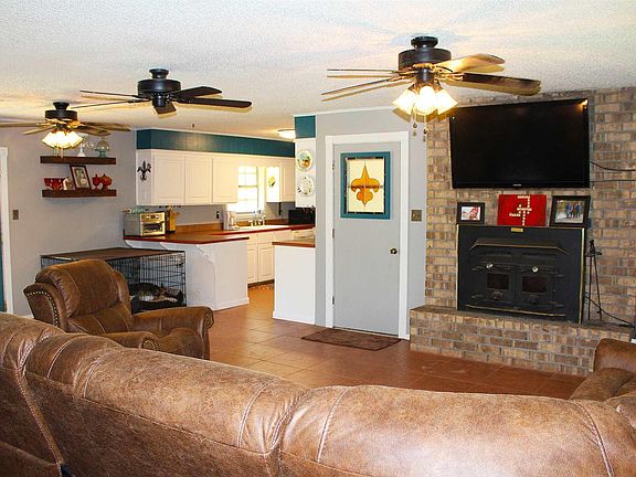5th image of 103 Dick Tracy Dr