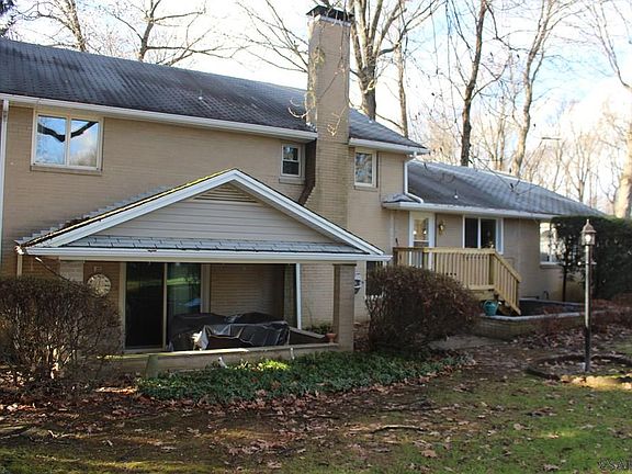 4th image of 2198 Woodcrest Dr